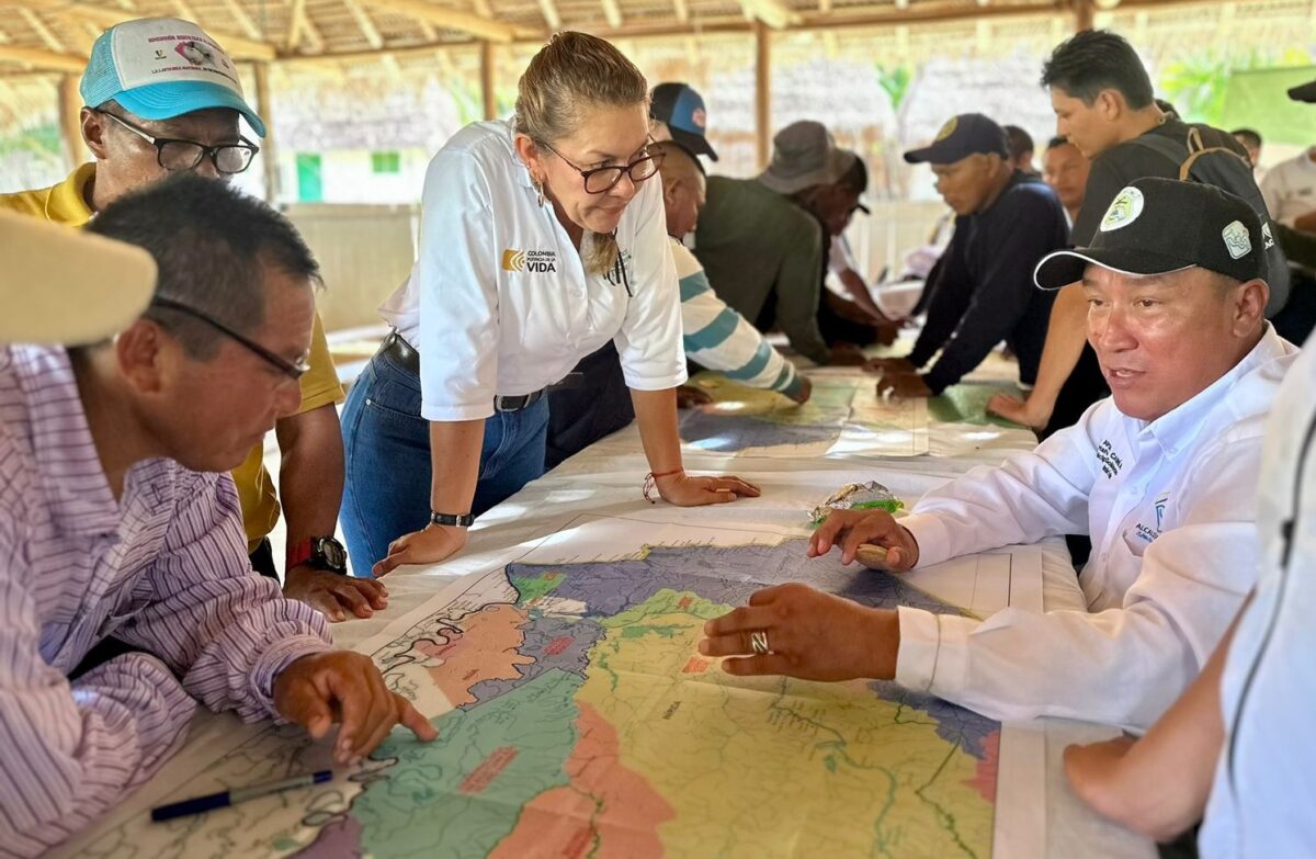 Reunión de Cinco resguardos indígenas de Guainía