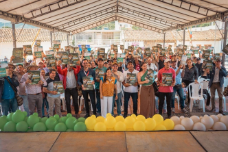 Titulatón Catatumbo: 329 familias de Norte  de Santander se convierten en propietarias legítimas  de 3.843 hectáreas de tierra