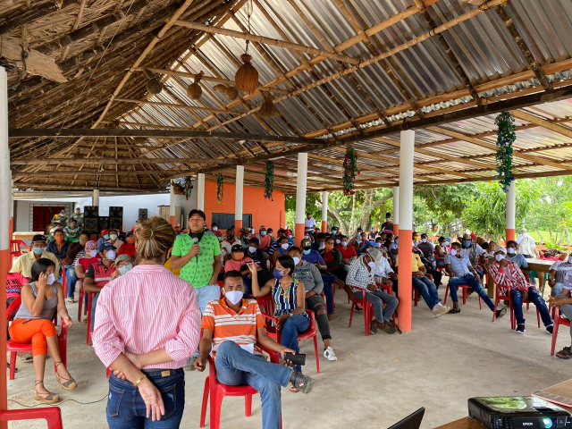 Familias campesinas de Caimito, en socialización sobre el uso de la tierra