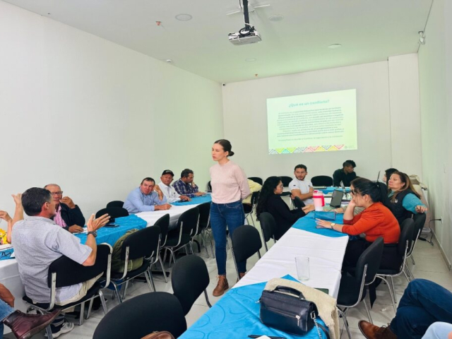 Líderes campesinos en capacitación.