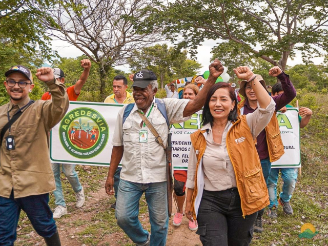 asociacion-de-campesinos-en-entrega-de-tierras-cesar