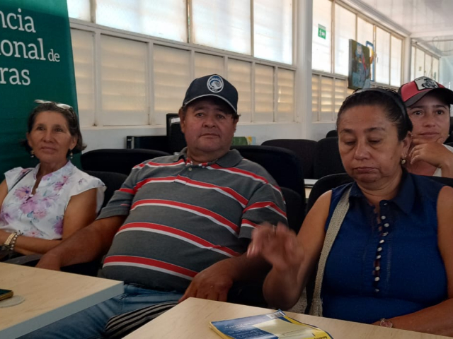 ciudadanos-en-instalaciones-an