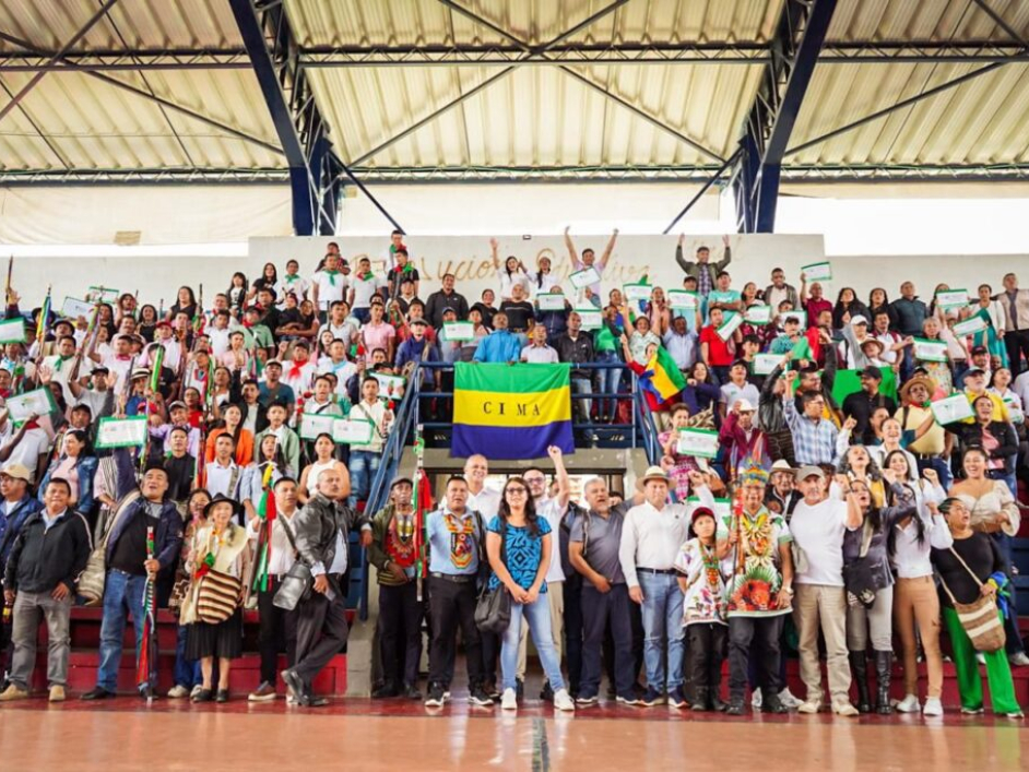 Entrega de títulos comunidad Cauca Popayán.