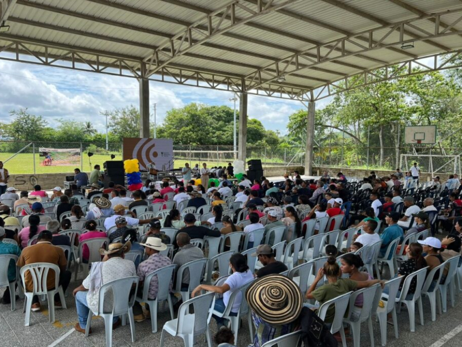 Comunidad de Tarazá - Antioquia durante audiencia de ANT
