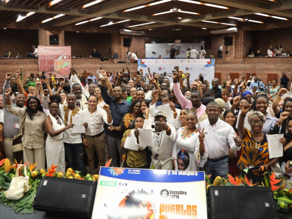 Entrega títulos comunidades negras