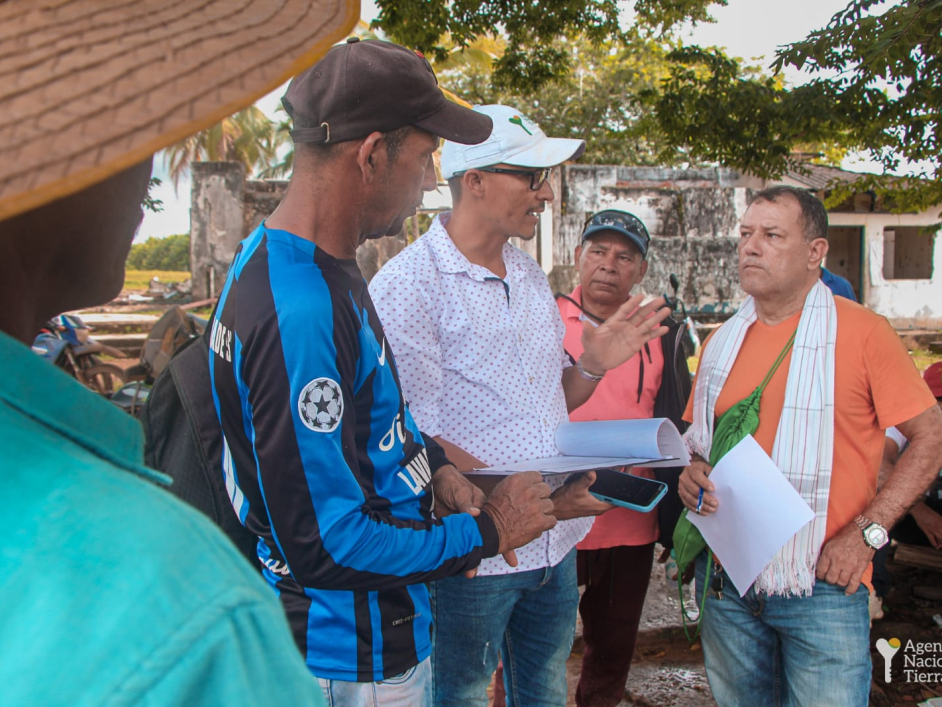 Familias de ayapel retornan a sus tierras gracias a la reforma agraría