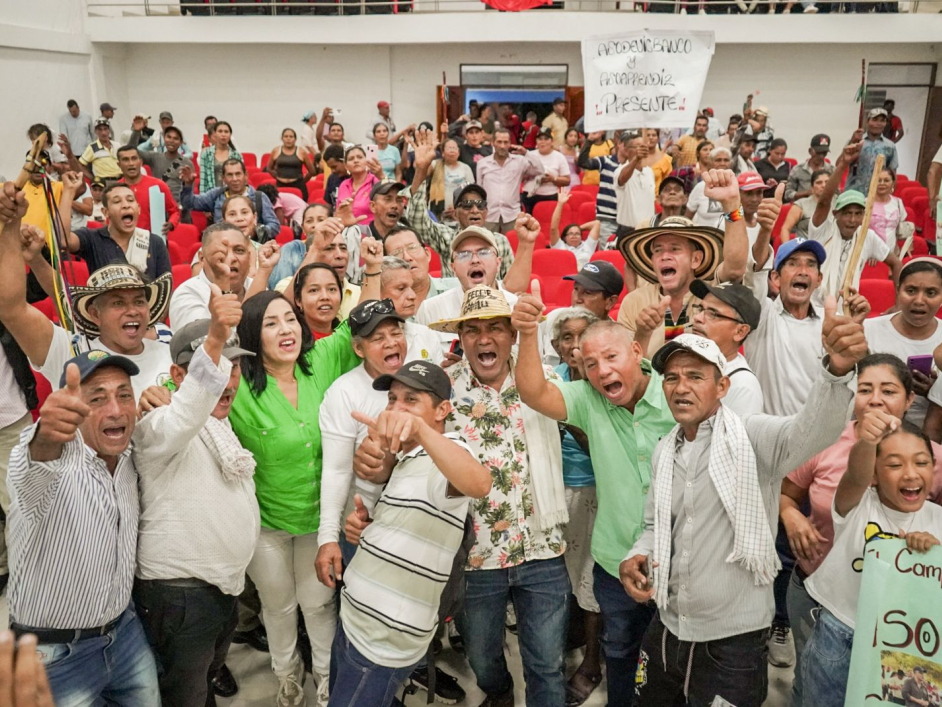 recoger-4-millones-de-firmas-para-convocar-una-consulta-popular