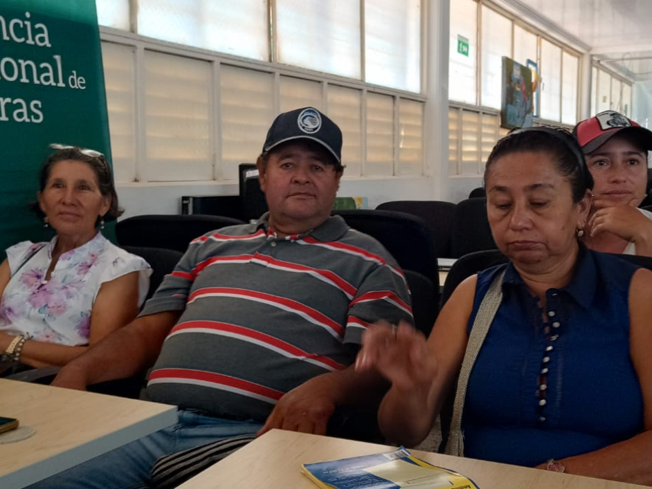 ciudadanos-en-instalaciones-an