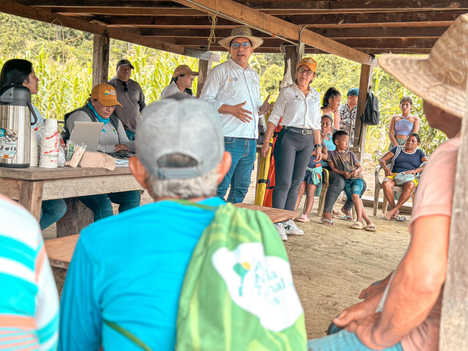 equipo-ant-viajando-por-guainia
