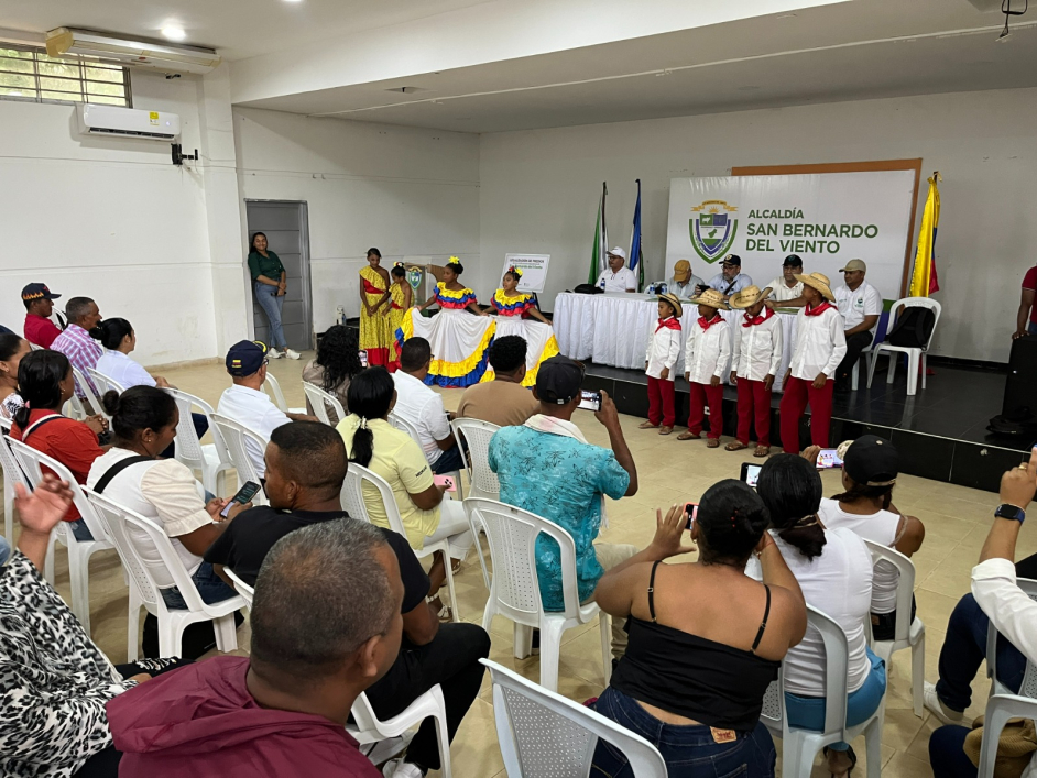 instituciones-educativas-reciben-titulos-de-tierras-por-parte-de-ant