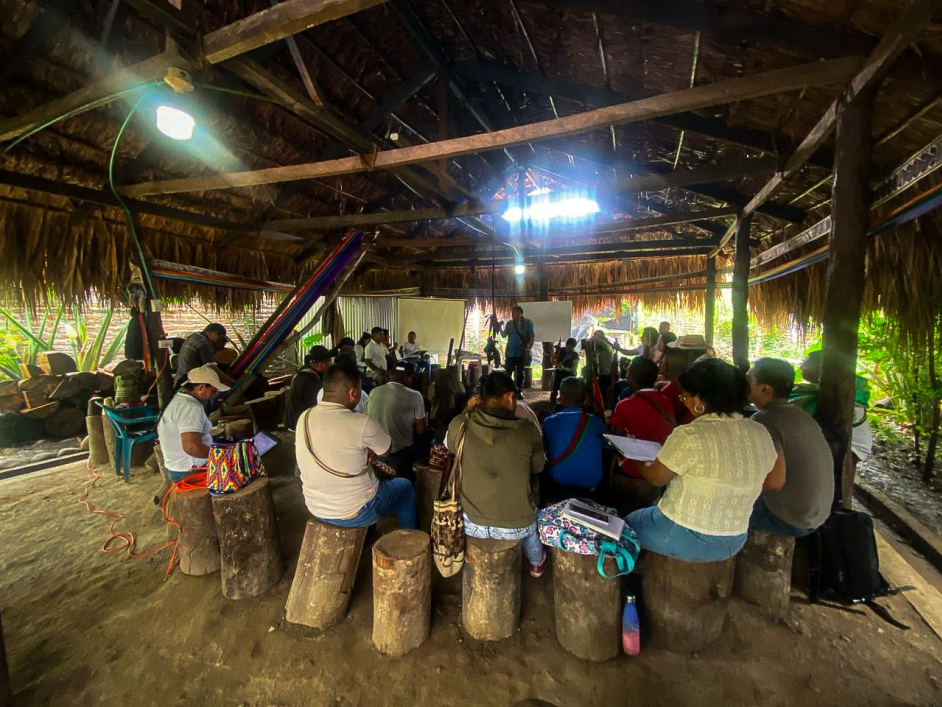 indigenas-de-paez-corinto-reunidos